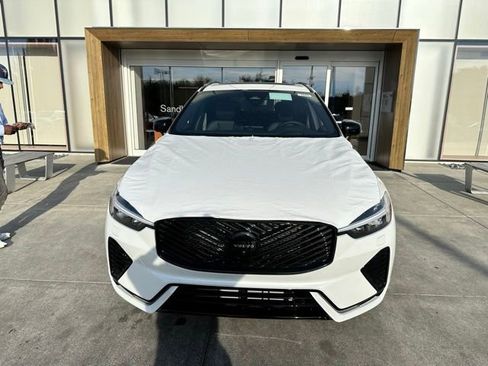 New 2026 Volvo XC60 T8 Ultra w/ Protection Package Premier image 3