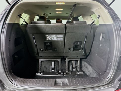 Used 2026 Kia Carnival FWD image 31