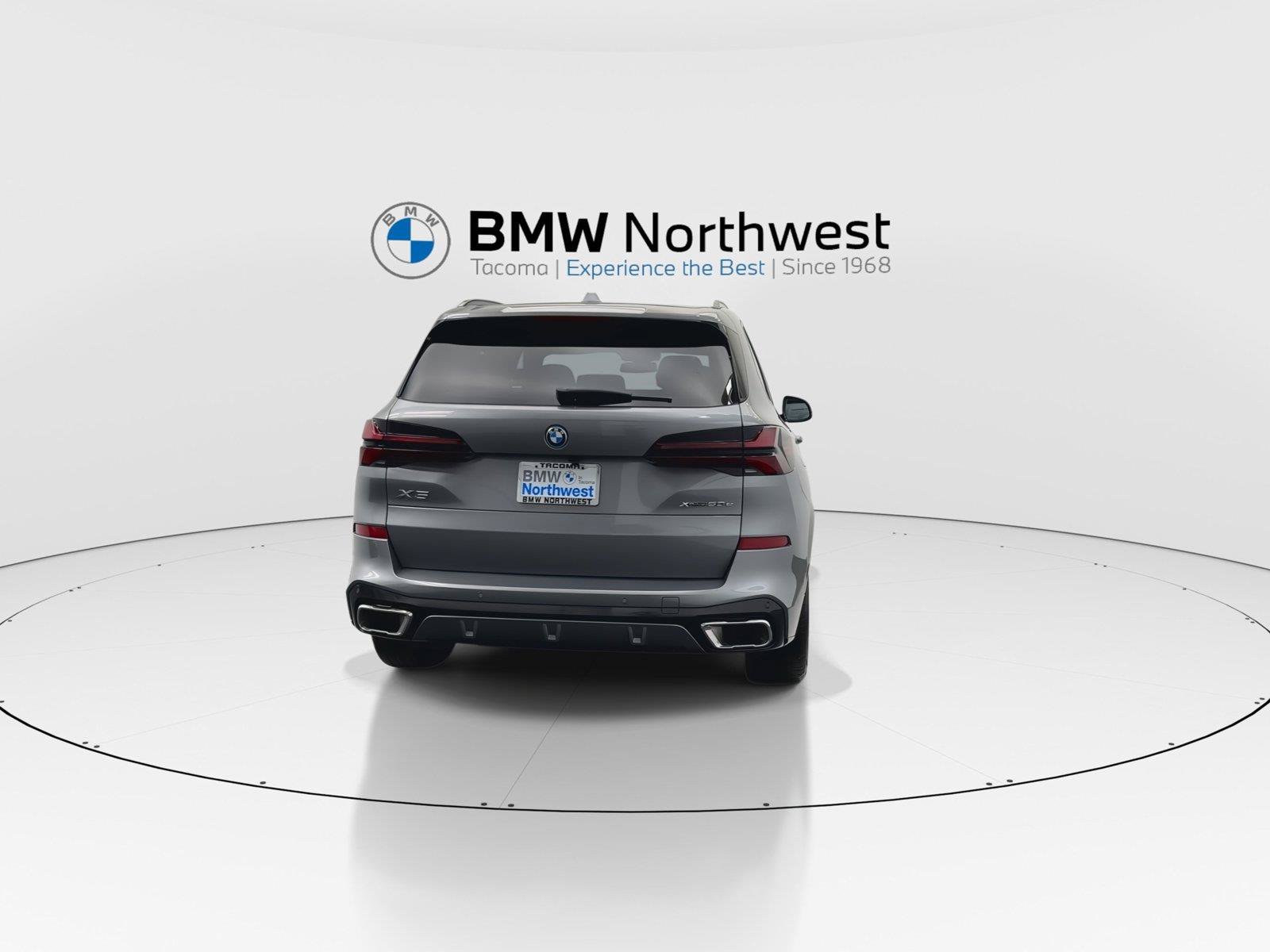 Used 2025 BMW X5 xDrive50e w/ M Sport Package AWD/4WD image 2