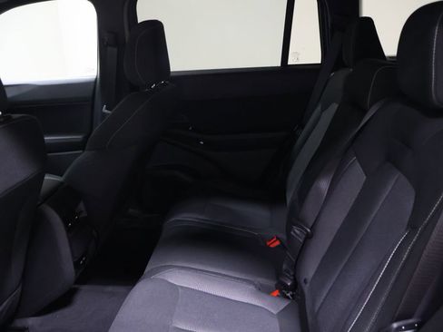 New 2026 Jeep Cherokee Laredo AWD/4WD image 12