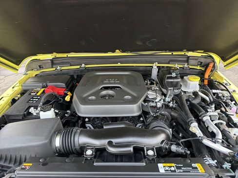 Used 2023 Jeep Wrangler Unlimited Sahara w/ Cold Weather Group image 35