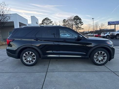 Used 2025 Ford Explorer Platinum image 8