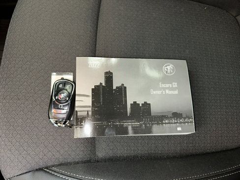 Certified 2022 Buick Encore GX Select image 4