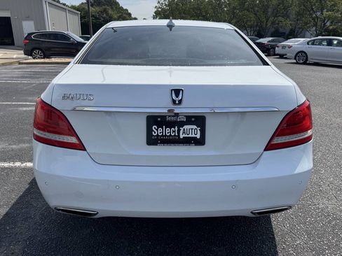 Used 2014 Hyundai Equus Signature RWD image 4