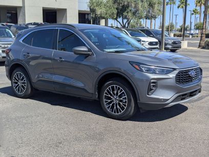 New 2025 Ford Escape SE w/ PHEV Premium Package