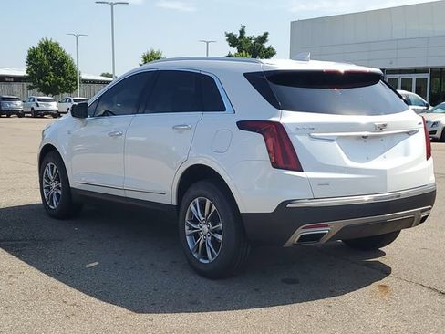 Certified 2023 Cadillac XT5 Premium Luxury w/ LPO, Floor Liner Package AWD/4WD image 4