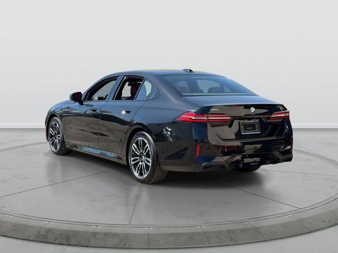 Used 2026 BMW 530i xDrive AWD/4WD image 5