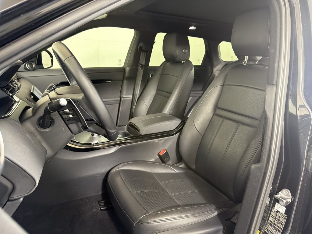 Used 2025 Land Rover Range Rover Evoque S AWD/4WD image 5