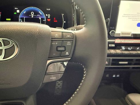 New 2026 Toyota Camry SE FWD image 11