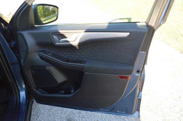 Used 2020 Ford Escape SE FWD image 16