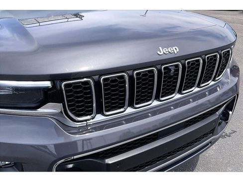 Used 2024 Jeep Grand Cherokee L Overland w/ Advanced Protech Group III AWD/4WD image 33