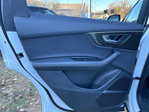 Used 2025 Audi Q7 2.0T Premium Plus w/ Premium Plus Package image 23