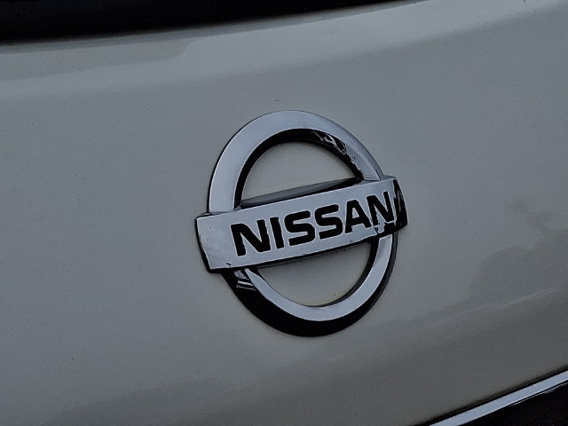 Used 2015 Nissan Rogue S w/ Convenience Package AWD/4WD image 12