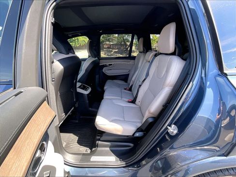 New 2026 Volvo XC90 T8 Ultra w/ Protection Package AWD/4WD image 12