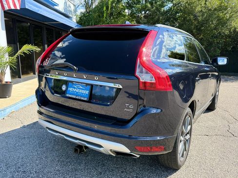 Used 2017 Volvo XC60 T6 Dynamic w/ Preferred Option Package AWD/4WD image 17
