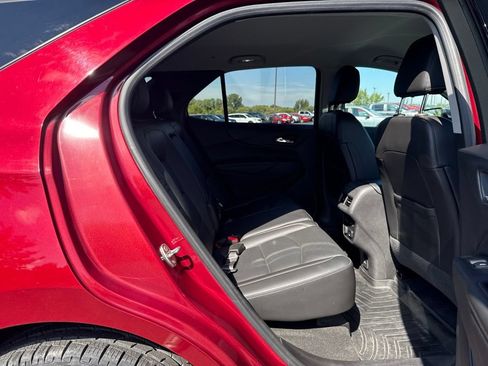 Used 2018 Chevrolet Equinox Premier AWD/4WD image 13