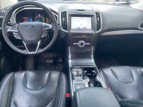 Used 2019 Ford Edge Titanium w/ Equipment Group 301A image 11