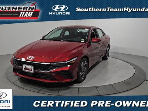 Used 2025 Hyundai Elantra SEL image 1