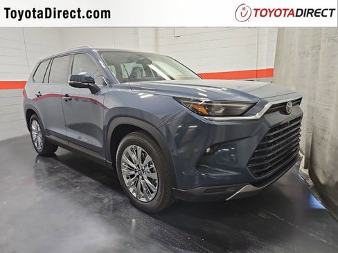 New 2026 Toyota Grand Highlander AWD image 1