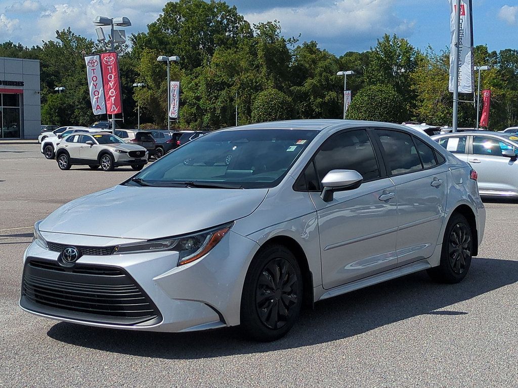 Certified 2023 Toyota Corolla LE FWD image 7