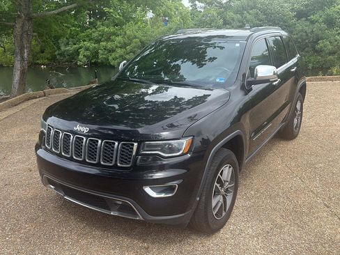 Used 2018 Jeep Grand Cherokee Limited w/ Luxury Group II AWD/4WD image 12