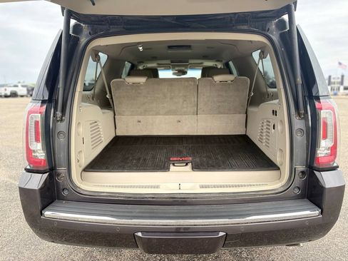 Used 2015 GMC Yukon XL Denali w/ Premium Package AWD/4WD image 35