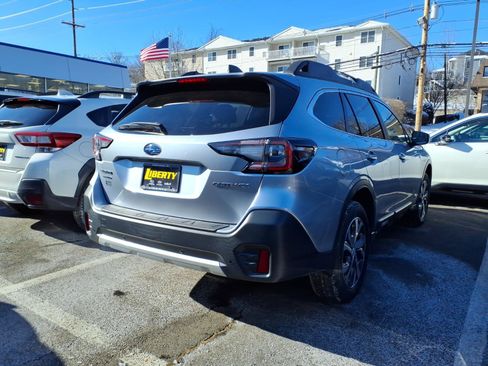 Certified 2022 Subaru Outback Limited image 4