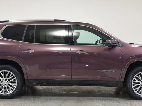 Used 2024 GMC Acadia Denali image 12