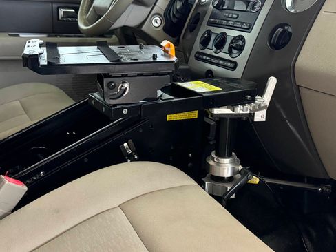 Used 2014 Ford Expedition XL RWD image 61