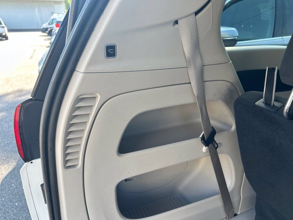Certified 2020 Chrysler Pacifica Touring FWD image 34