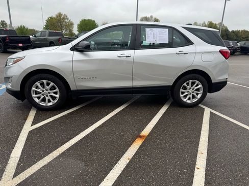 Used 2020 Chevrolet Equinox LS FWD image 6