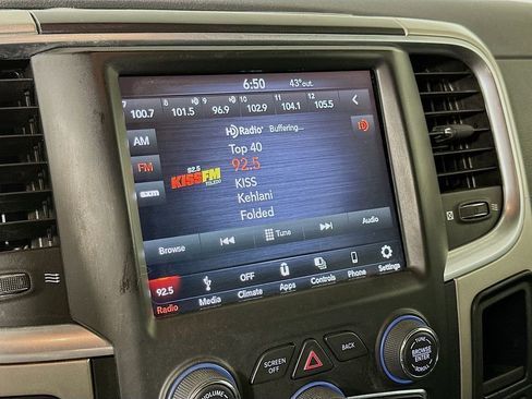 Certified 2019 RAM 1500 Classic SLT w/ Luxury Group image 20