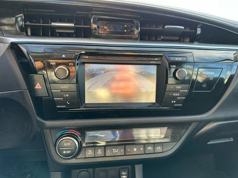 Used 2015 Toyota Corolla S FWD image 17