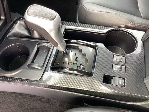 Used 2024 Toyota 4Runner TRD Off-Road Premium image 31