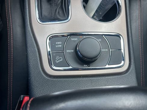 Used 2016 Jeep Grand Cherokee Limited 75th Anniversary image 43