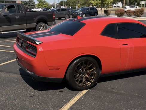 Used 2016 Dodge Challenger SRT Hellcat RWD image 7