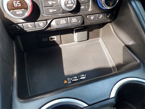 Used 2022 GMC Yukon SLT w/ SLT Premium Package image 23