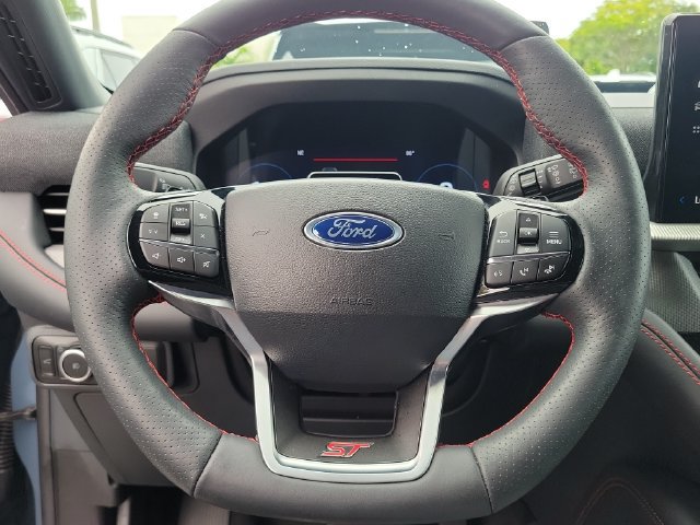 Used 2026 Ford Explorer ST RWD image 19