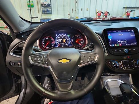 Used 2024 Chevrolet Malibu LT image 11