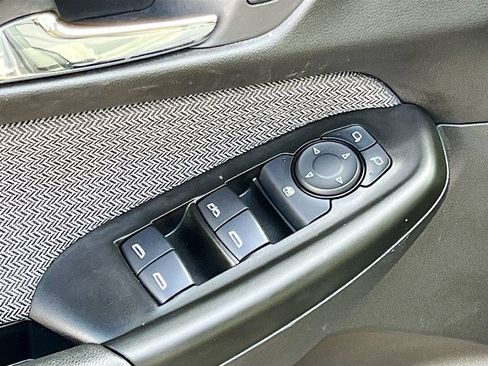 Used 2024 Chevrolet TrailBlazer LT w/ Convenience Package FWD image 17