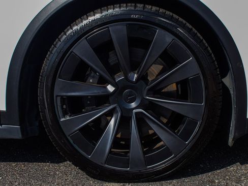 Used 2022 Tesla Model X image 7