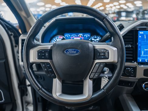 Used 2022 Ford F350 Lariat w/ Chrome Package image 37