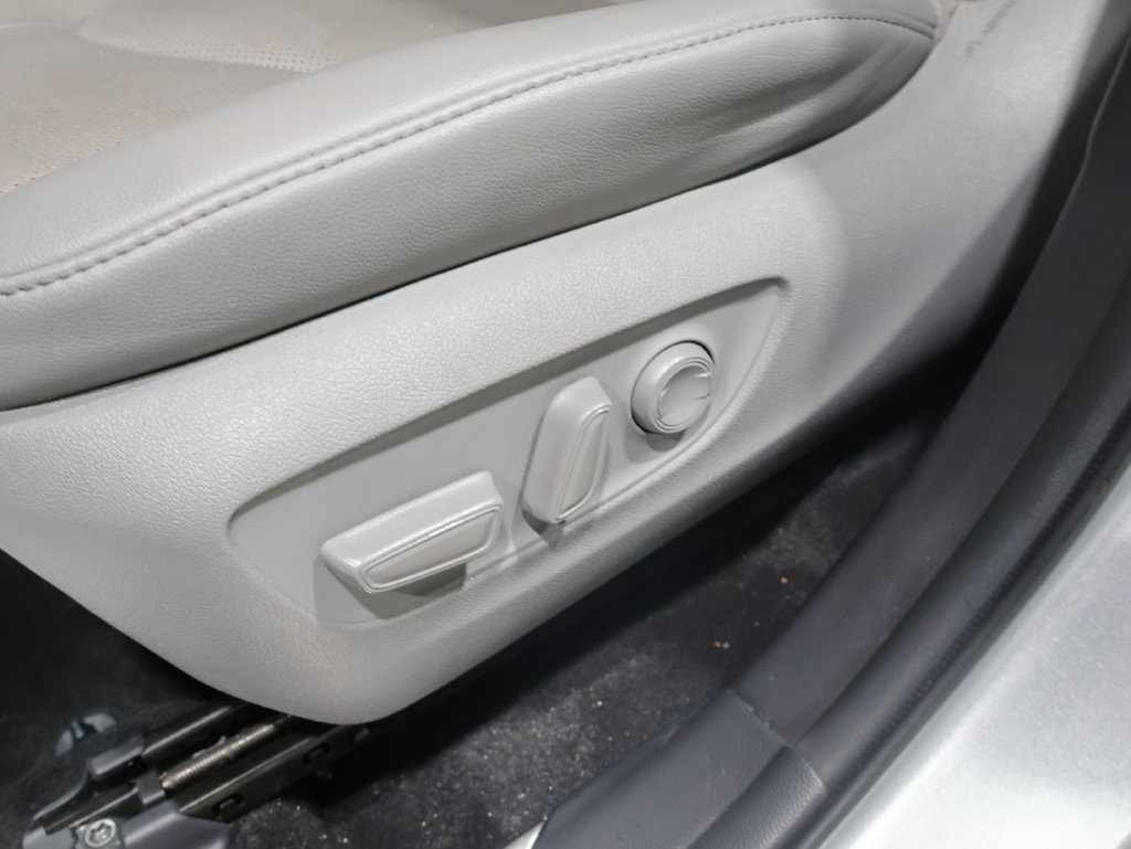 Used 2022 Toyota Highlander Platinum AWD/4WD image 12