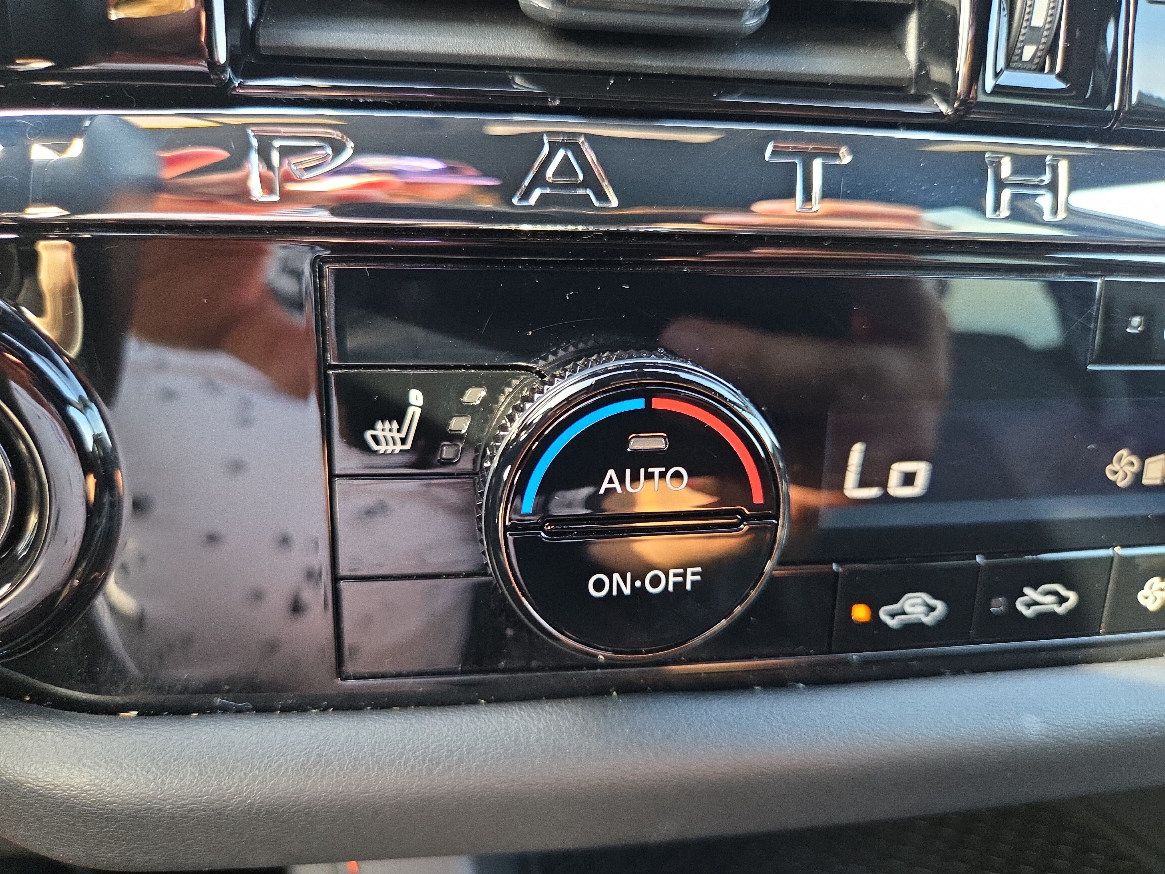Used 2026 Nissan Pathfinder Rock Creek AWD/4WD image 18
