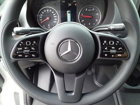 Used 2024 Mercedes-Benz Sprinter 2500 image 18