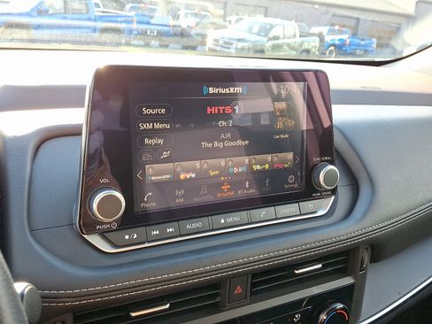 Certified 2023 Nissan Rogue S image 19