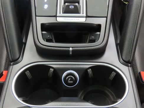 Certified 2023 Porsche Cayenne Platinum Edition AWD/4WD image 29