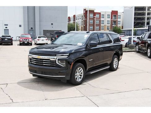 Used 2025 Chevrolet Tahoe LT RWD image 3