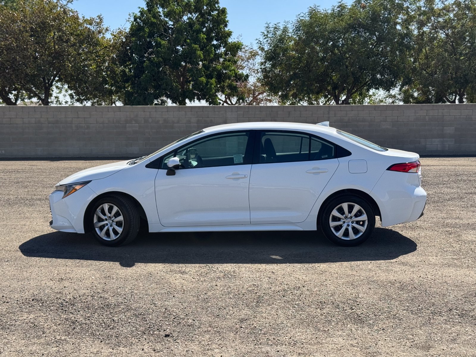 Used 2025 Toyota Corolla LE FWD image 7