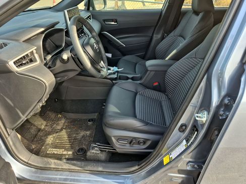 Used 2026 Toyota Corolla Cross XSE image 13